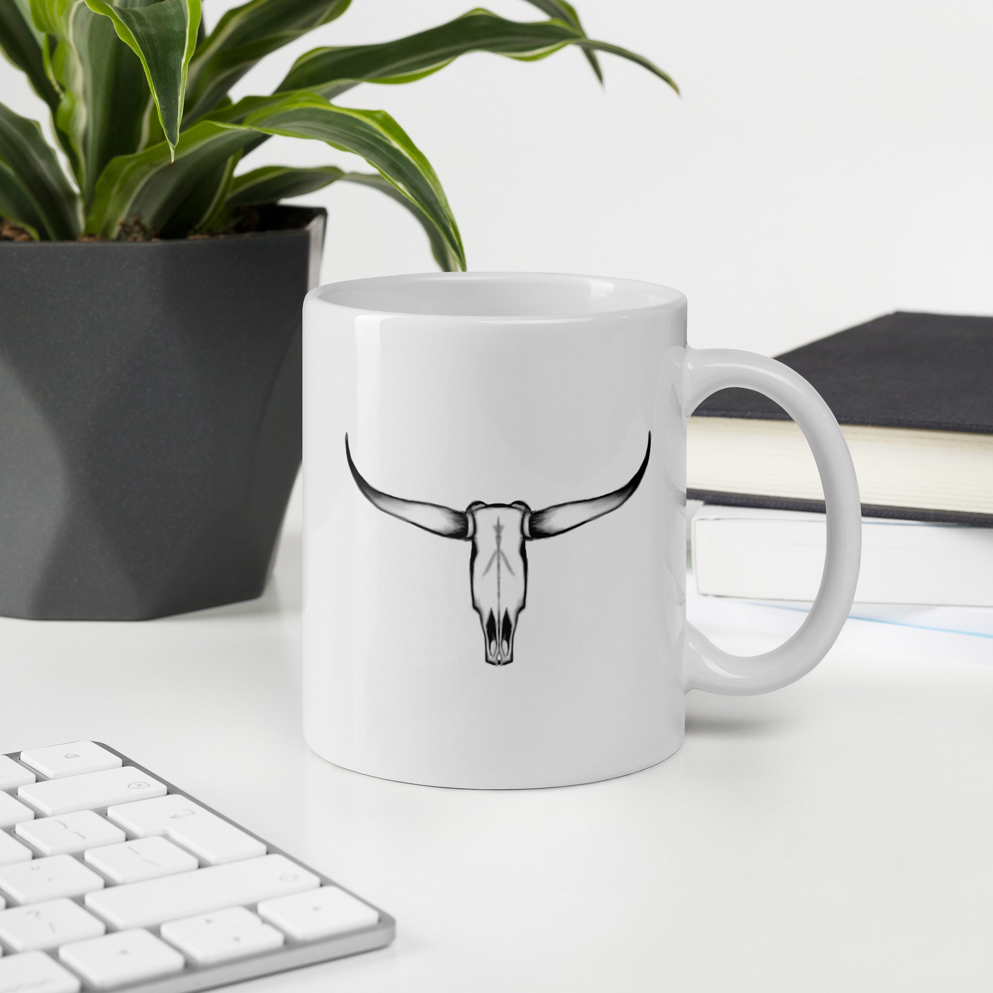 Texas Longhorn Skull White glossy mug